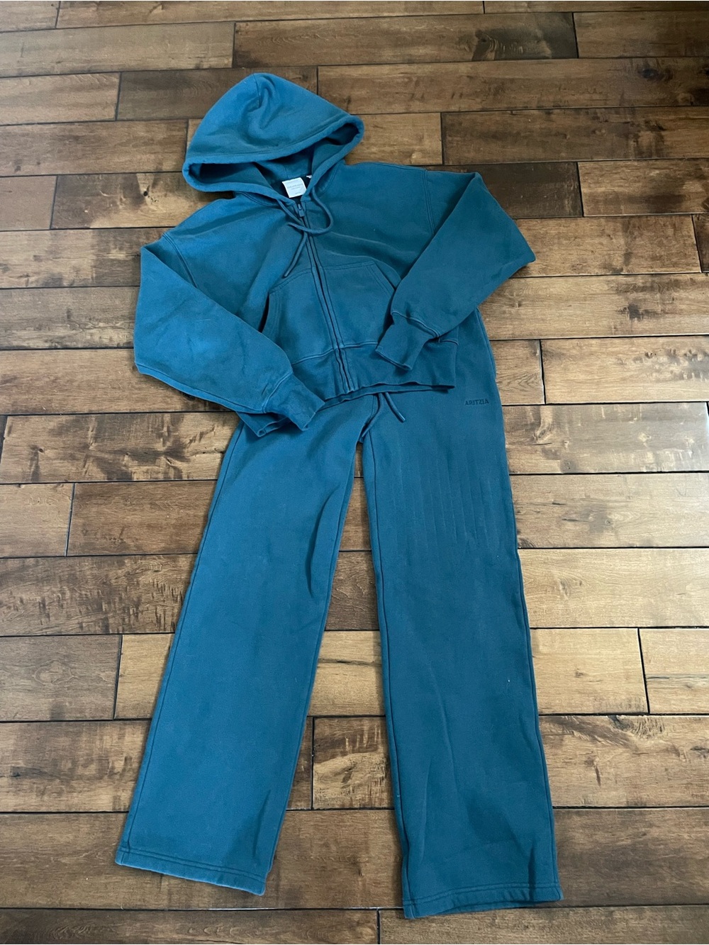 Aritzia Sweatset Limited Edition Colour Size 2XS